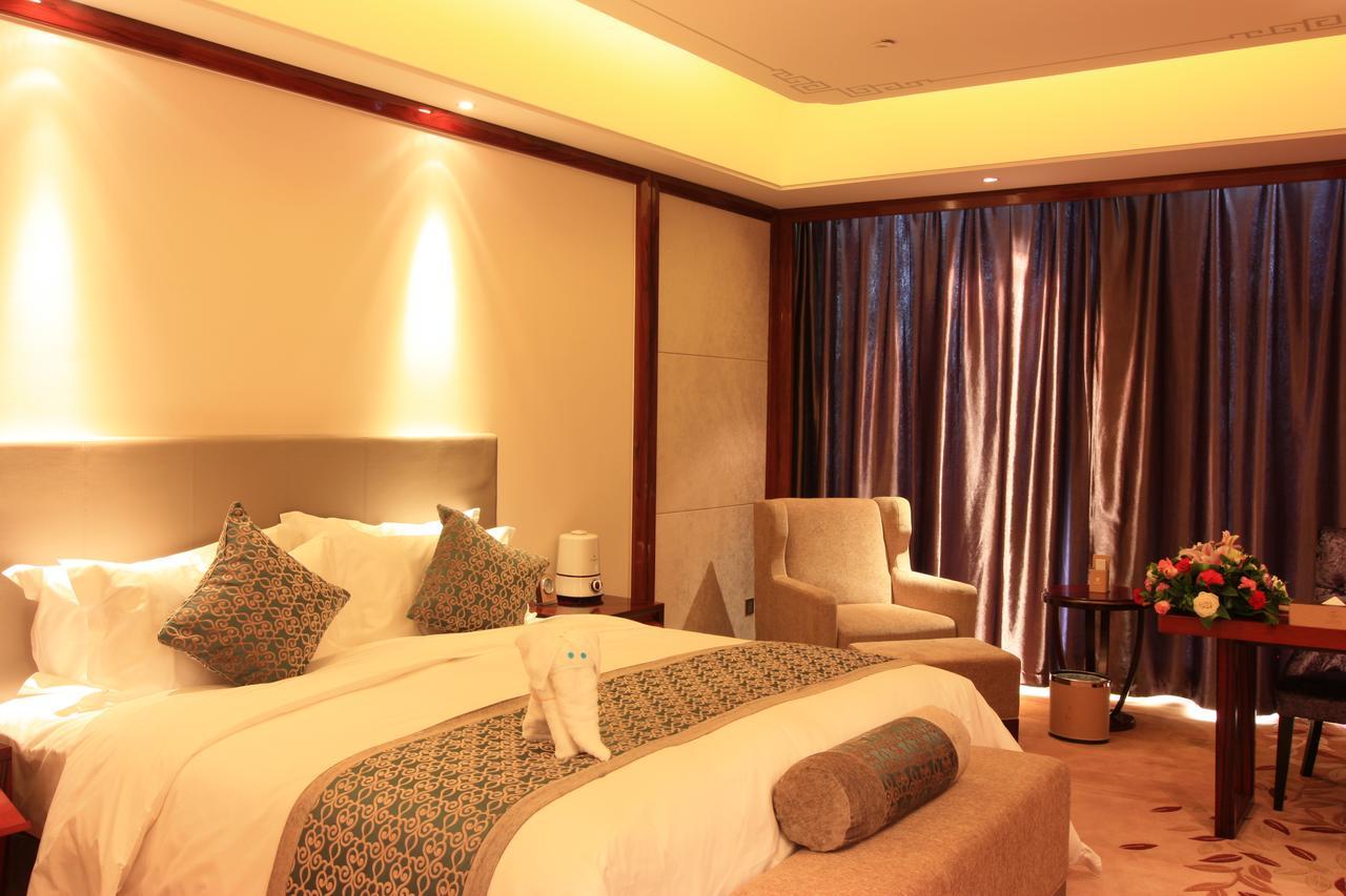 Xining Sapphire Hotel Екстериор снимка